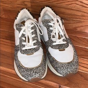 Sneakers- Madewell WORN TWICE TO BIG‼️‼️